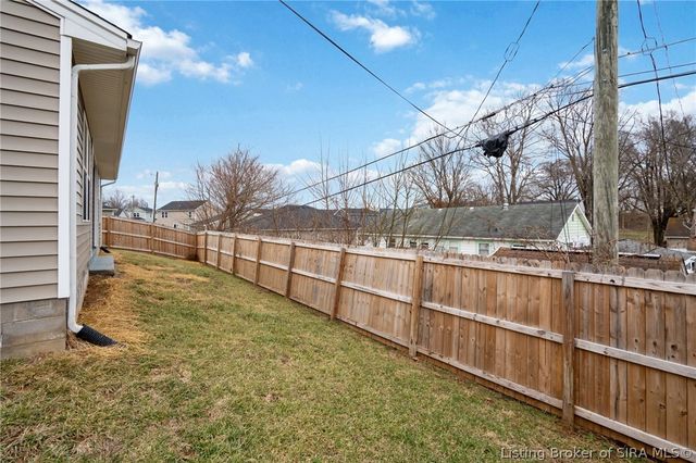 213 Lowell Avenue, Charlestown, IN 47111