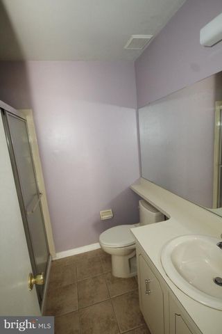 902-B RALSTON DR, Mount Laurel, NJ 08054