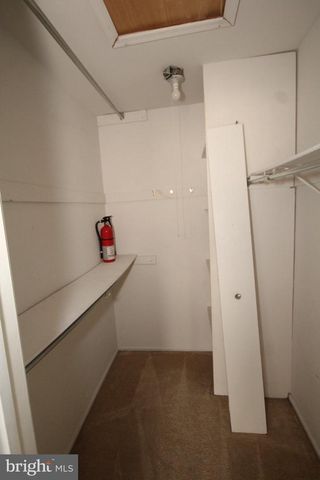 902-B RALSTON DR, Mount Laurel, NJ 08054