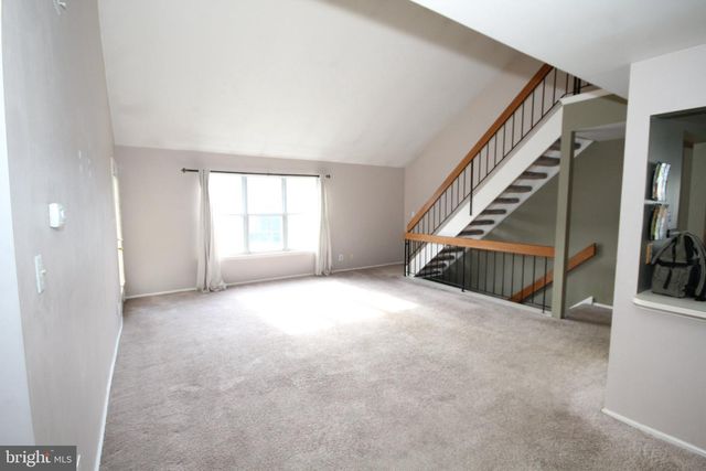 902-B RALSTON DR, Mount Laurel, NJ 08054