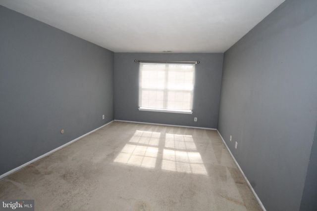 902-B RALSTON DR, Mount Laurel, NJ 08054