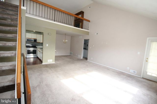 902-B RALSTON DR, Mount Laurel, NJ 08054