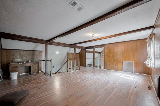 811 Loire Lane, Houston, TX 77090