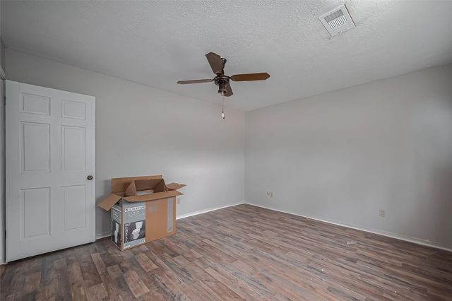 811 Loire Lane, Houston, TX 77090