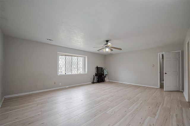 811 Loire Lane, Houston, TX 77090