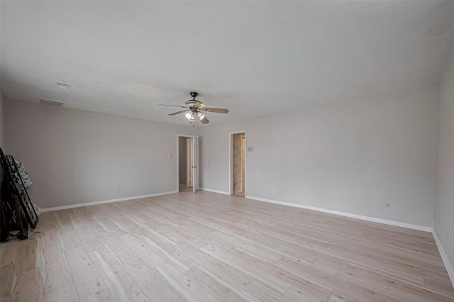 811 Loire Lane, Houston, TX 77090