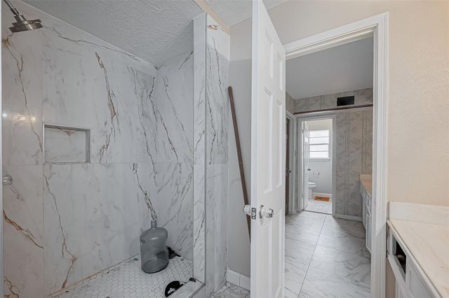 811 Loire Lane, Houston, TX 77090