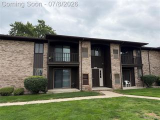 270 E 13 Mile Road 34, Madison Heights, MI 48071