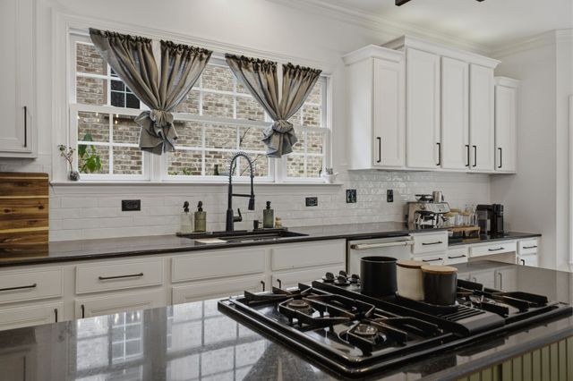 6741 Christiansted Ln, Nashville, TN 37211