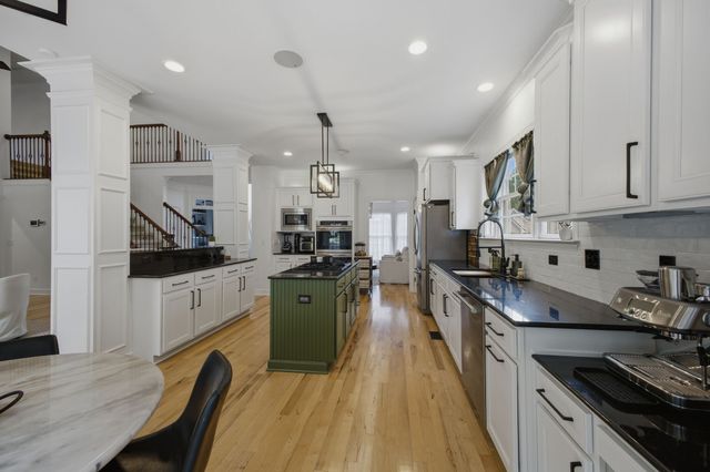 6741 Christiansted Ln, Nashville, TN 37211