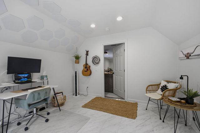 6741 Christiansted Ln, Nashville, TN 37211