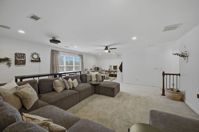 6741 Christiansted Ln, Nashville, TN 37211