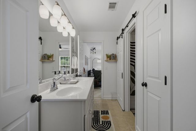 6741 Christiansted Ln, Nashville, TN 37211