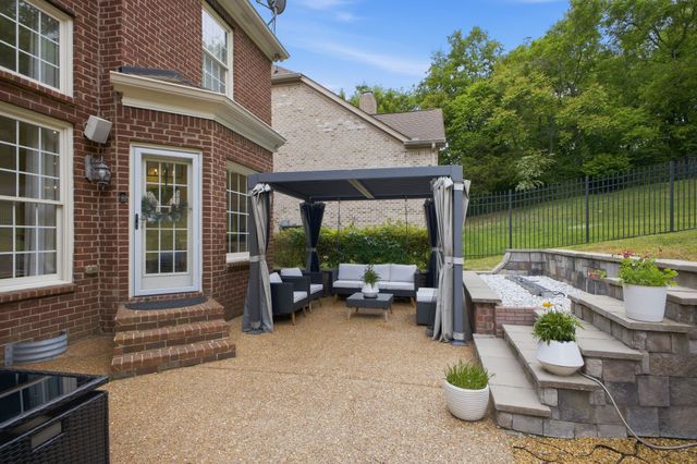 6741 Christiansted Ln, Nashville, TN 37211