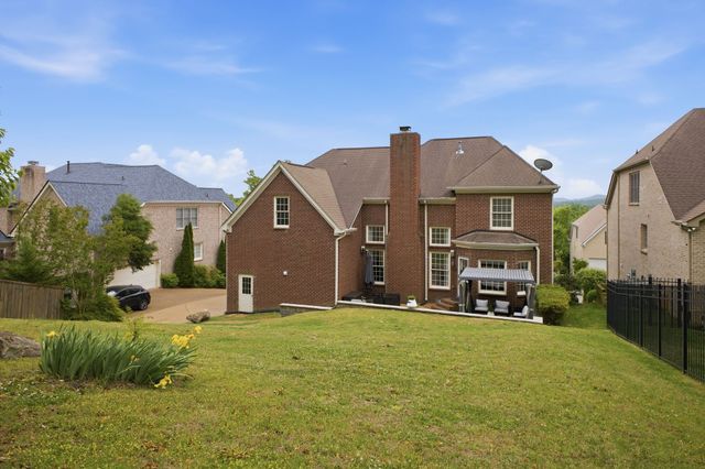 6741 Christiansted Ln, Nashville, TN 37211