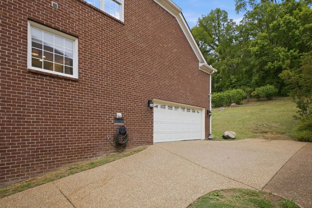 6741 Christiansted Ln, Nashville, TN 37211