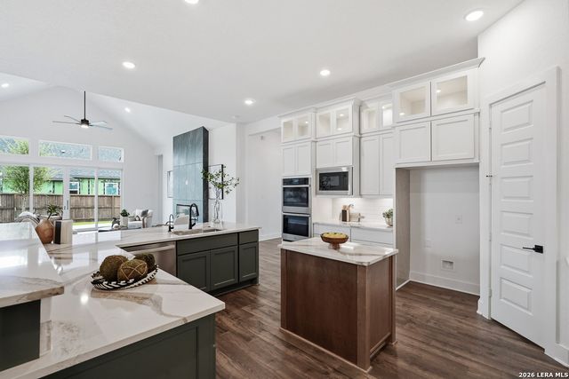 2402 Altiplano, San Antonio, TX 78245