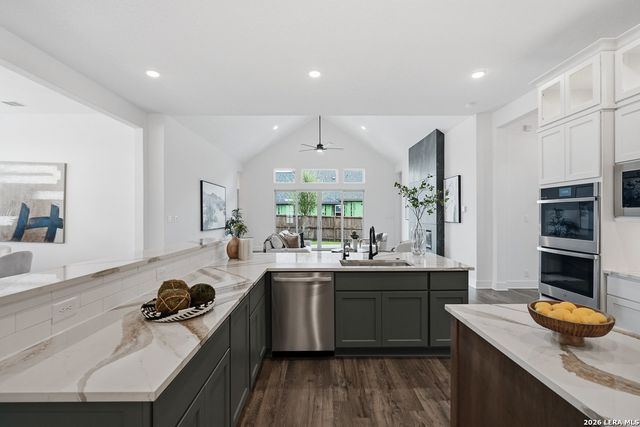 2402 Altiplano, San Antonio, TX 78245