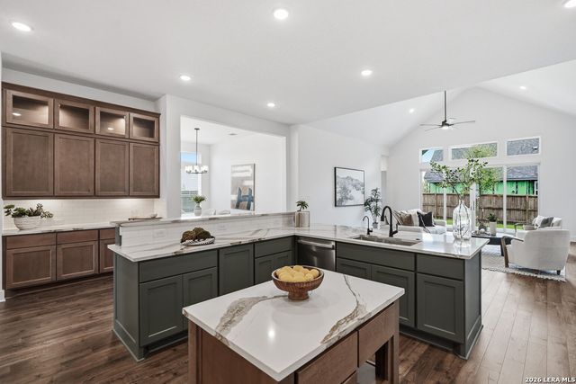 2402 Altiplano, San Antonio, TX 78245