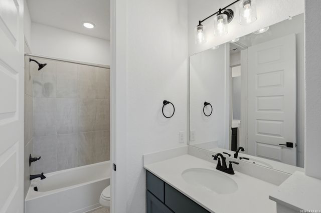 2402 Altiplano, San Antonio, TX 78245