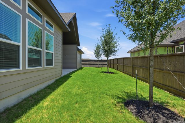 2402 Altiplano, San Antonio, TX 78245