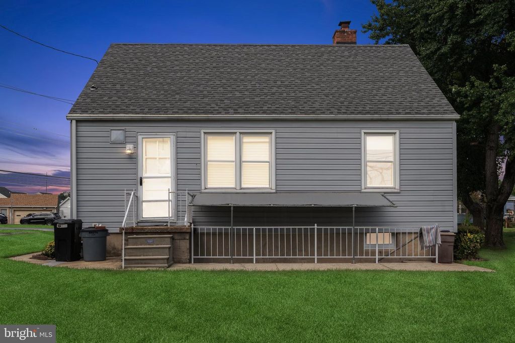 1803 FORREST RD, Parkville, MD 21234