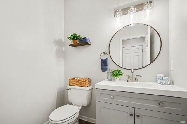 52611 Spring Valley Lane, Granger, IN 46530