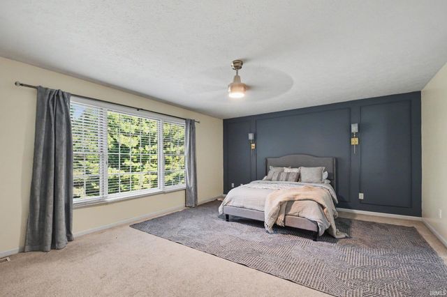 52611 Spring Valley Lane, Granger, IN 46530