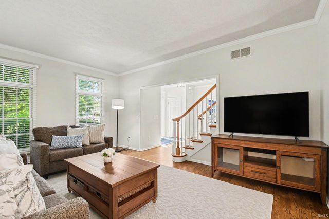 52611 Spring Valley Lane, Granger, IN 46530