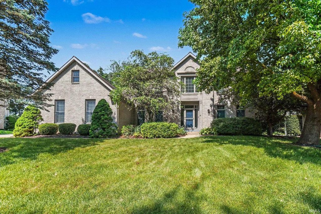 52611 Spring Valley Lane, Granger, IN 46530