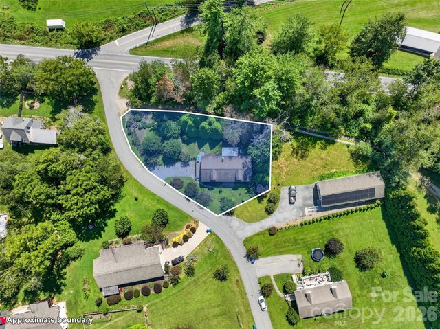 6 Enochs Way, Fletcher, NC 28732