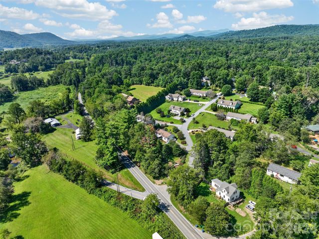 6 Enochs Way, Fletcher, NC 28732