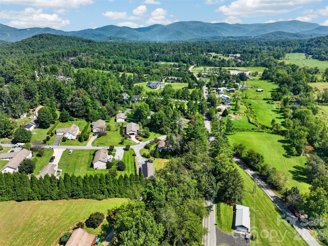 6 Enochs Way, Fletcher, NC 28732