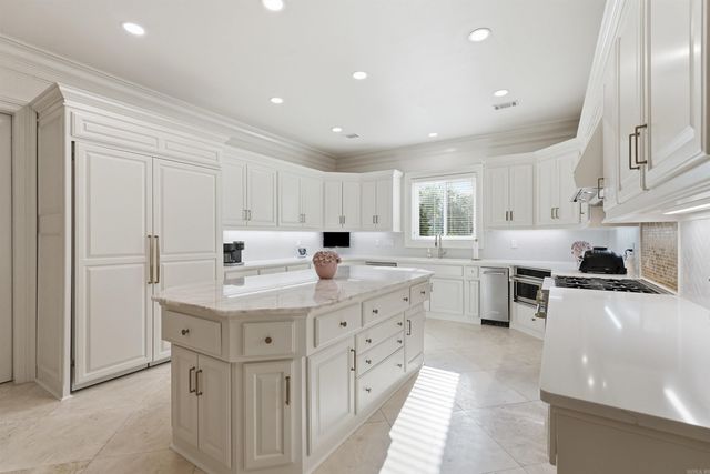 302 Hickory Creek Court, Little Rock, AR 72212