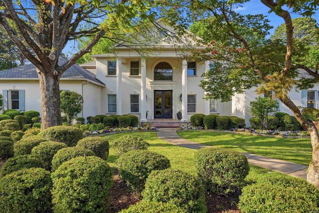 302 Hickory Creek Court, Little Rock, AR 72212