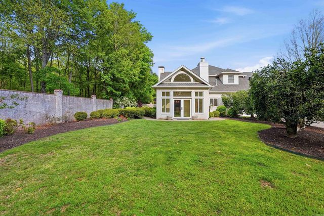 302 Hickory Creek Court, Little Rock, AR 72212
