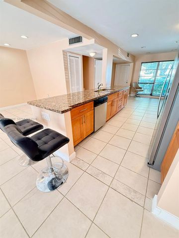 2750 N 34th Ave 9D, Hollywood, FL 33021