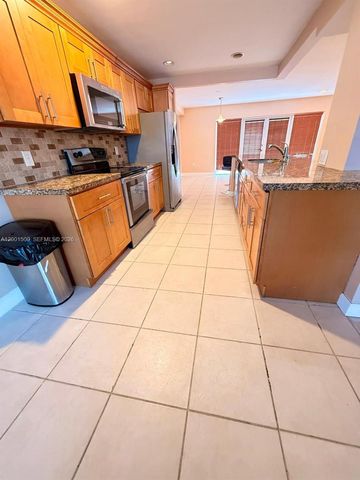 2750 N 34th Ave 9D, Hollywood, FL 33021