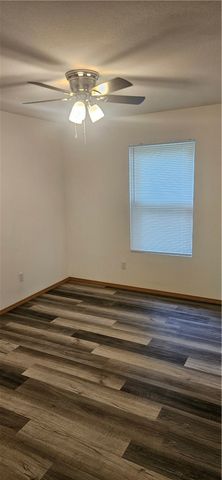 1983 Razorback Road 3, Fayetteville, AR 72701