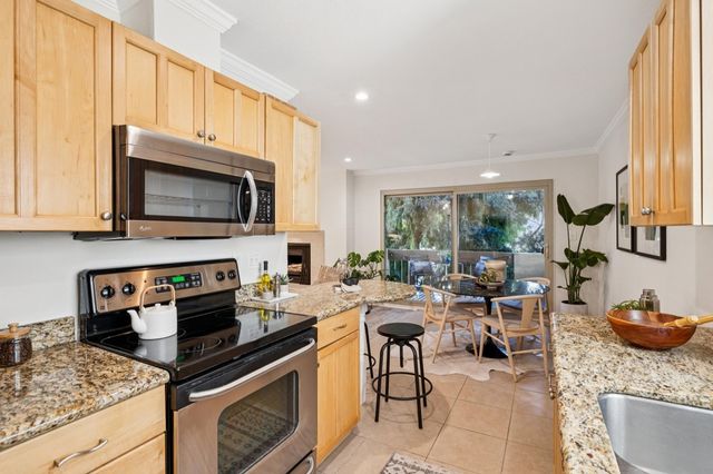 55 55 Fairmount AVE 215, Oakland, CA 94611