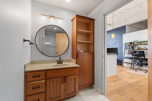 1901 E Hennepin Avenue 306, Minneapolis, MN 55413