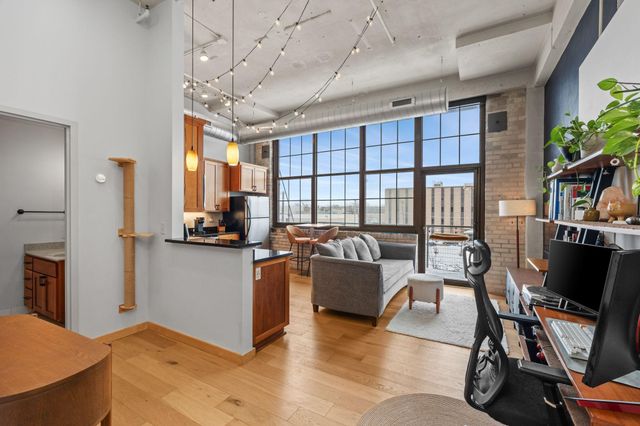 1901 E Hennepin Avenue 306, Minneapolis, MN 55413