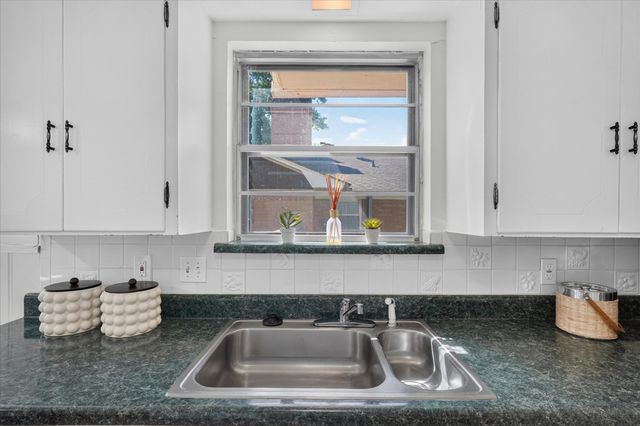 7148 Walling Lane, Dallas, TX 75231