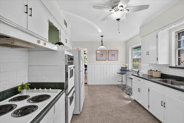7148 Walling Lane, Dallas, TX 75231