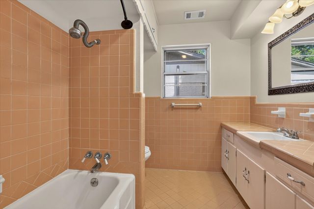 7148 Walling Lane, Dallas, TX 75231