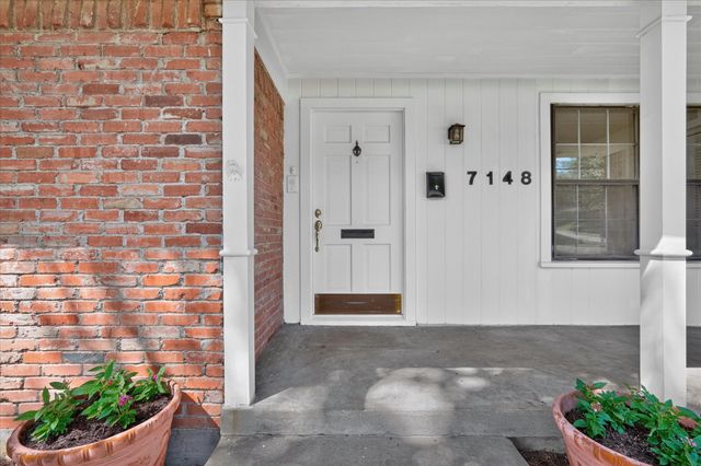 7148 Walling Lane, Dallas, TX 75231