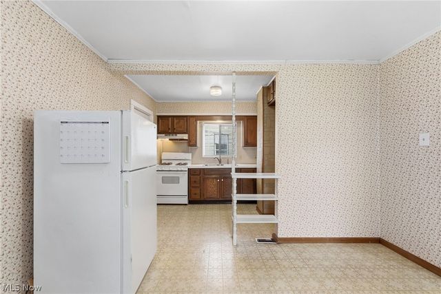 1887 Ritzman Court, Akron, OH 44314