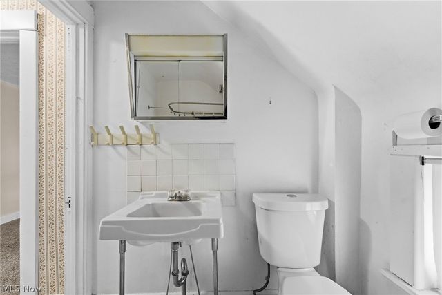 1887 Ritzman Court, Akron, OH 44314