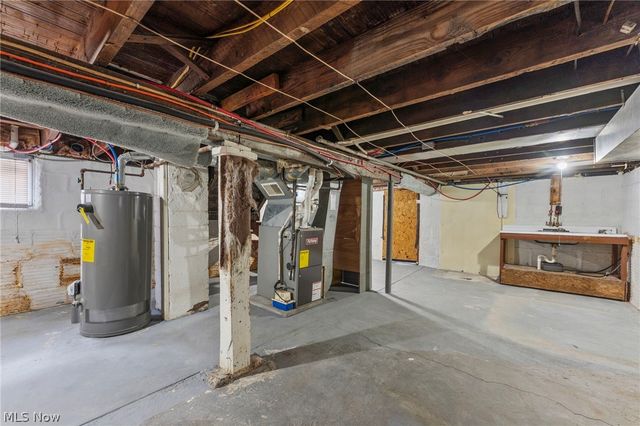 1887 Ritzman Court, Akron, OH 44314