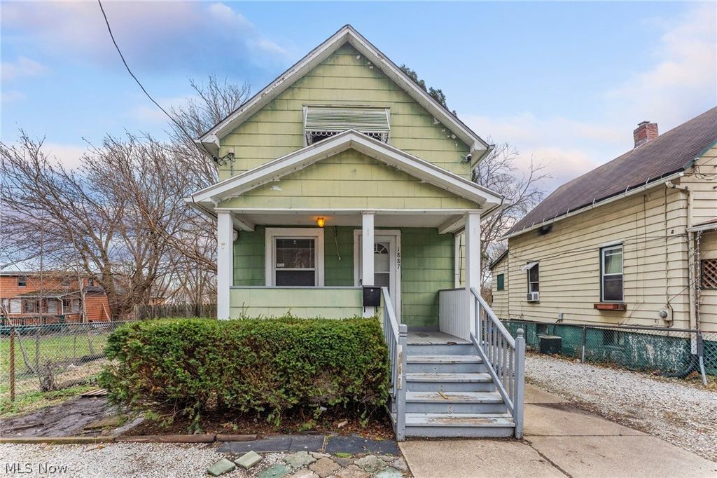 1887 Ritzman Court, Akron, OH 44314